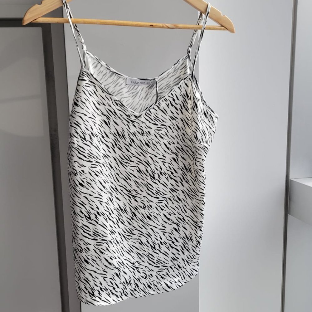 NWT Calvin Klein Jeans Zebra Camisole Small
